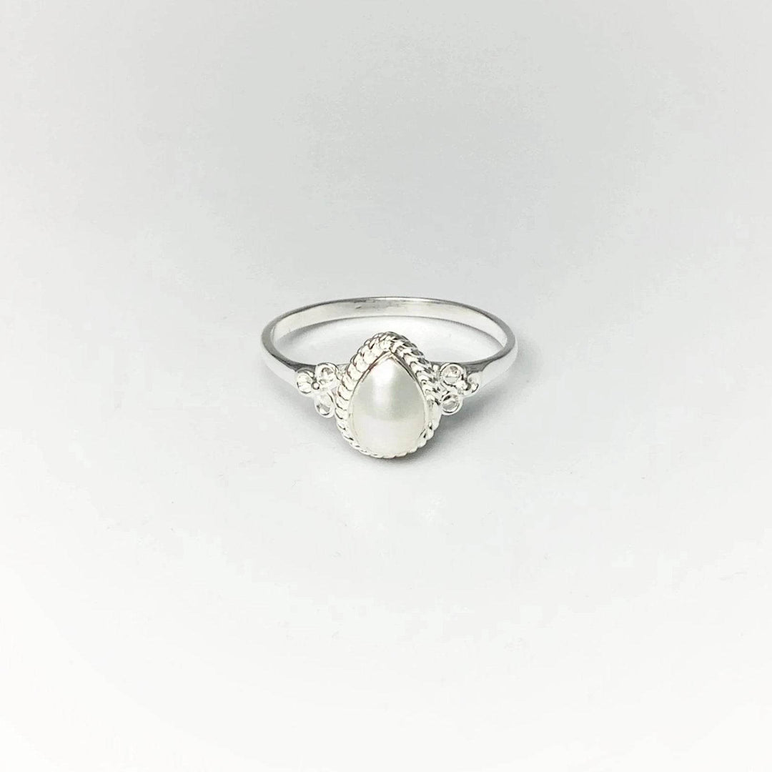 Freshwater Pearl Ring - Rocks and Gems Canada