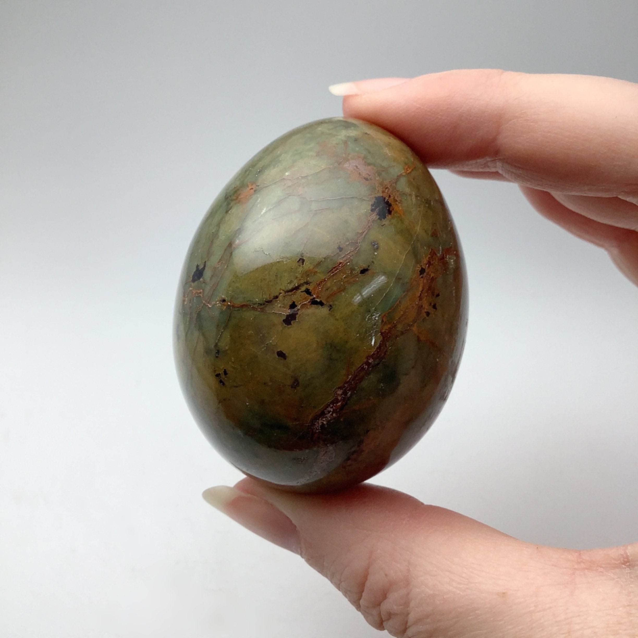 Chrysoprase Egg - Rocks and Gems Canada