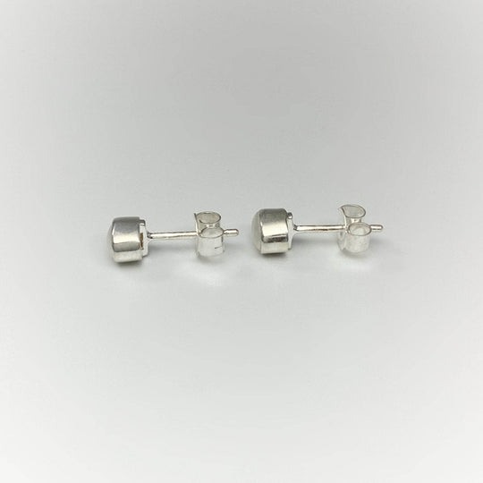 Pearl Stud Earrings - Rocks and Gems Canada