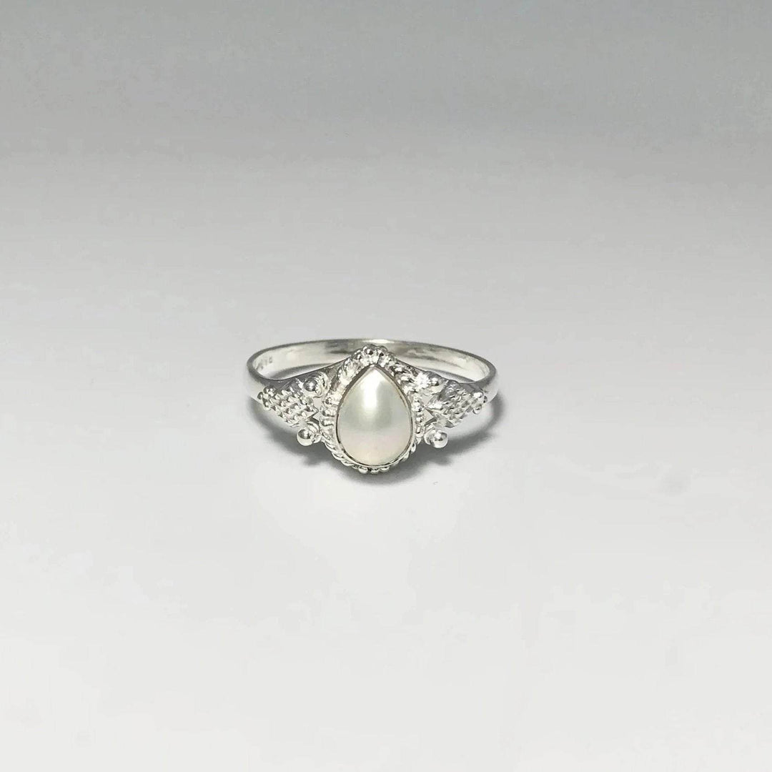 Freshwater Pearl Ring - Rocks and Gems Canada