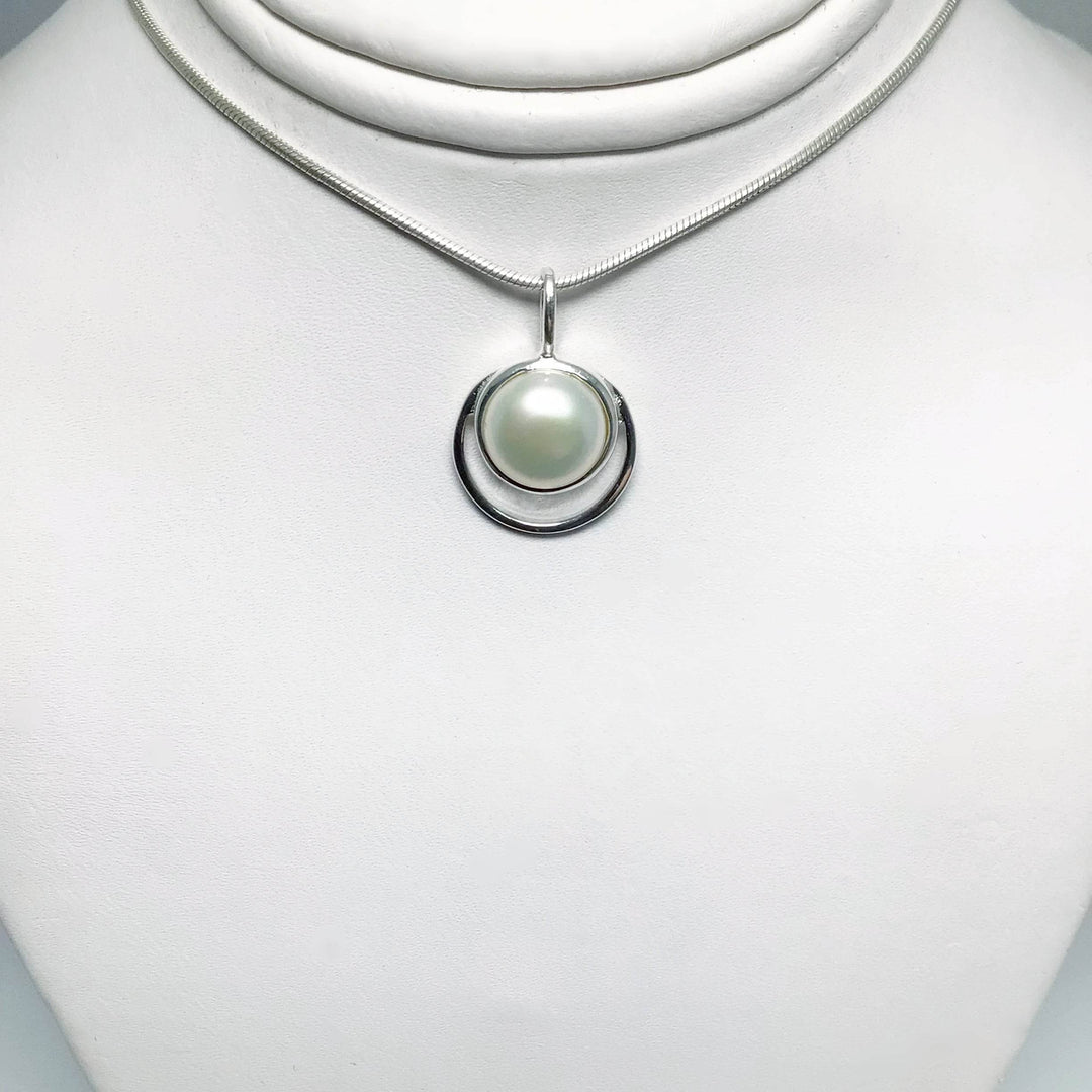 Pearl Pendant - Rocks and Gems Canada