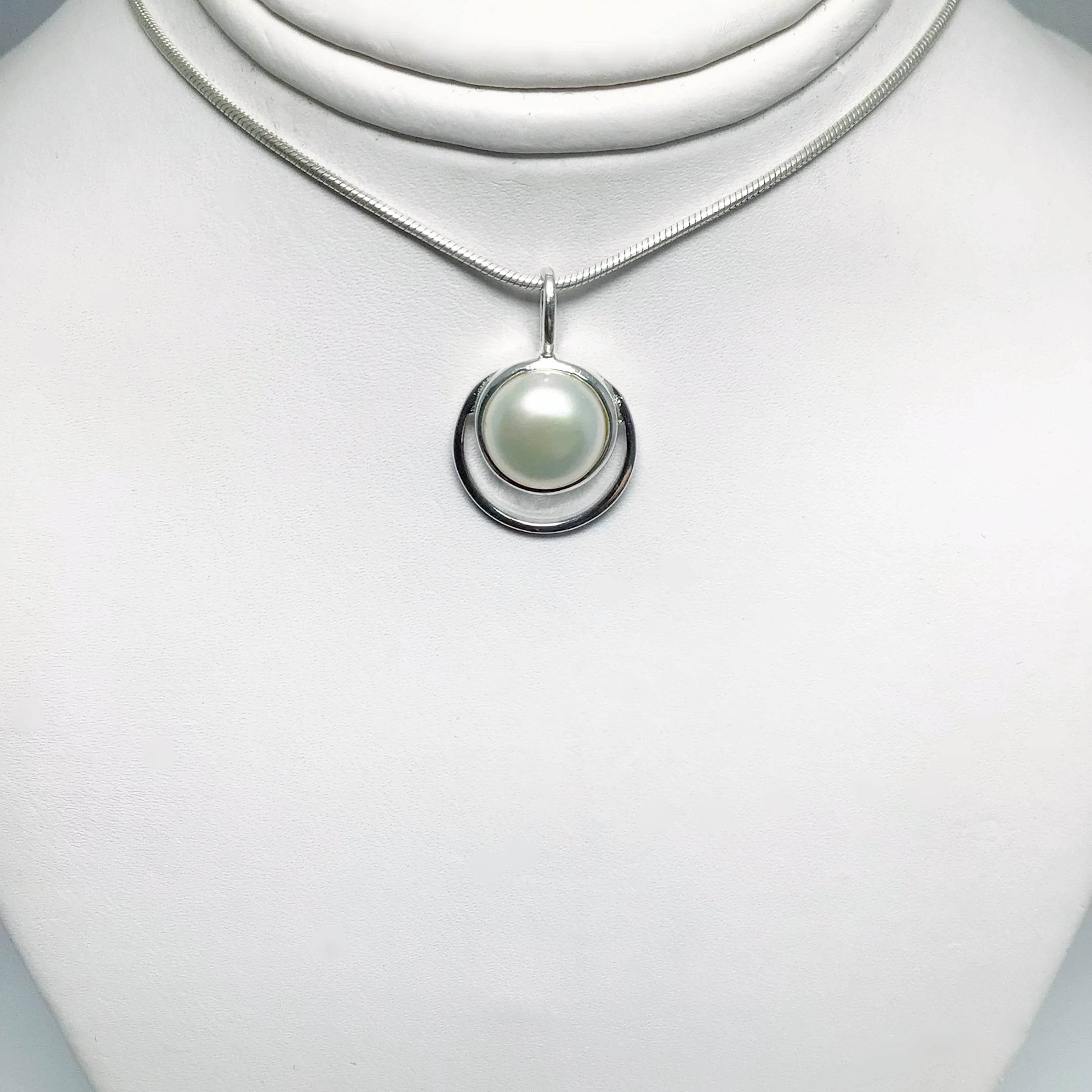 Pearl Pendant - Rocks and Gems Canada