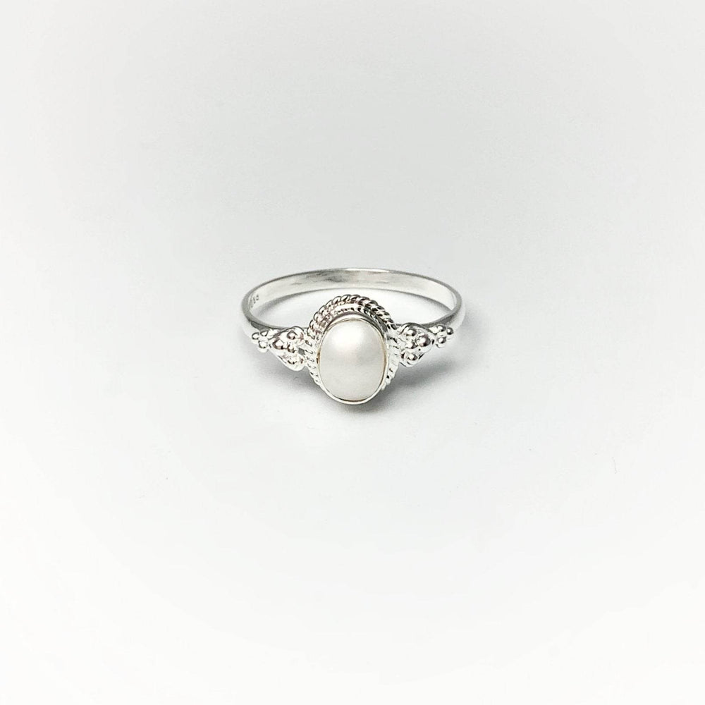 Freshwater Pearl Ring - Rocks and Gems Canada