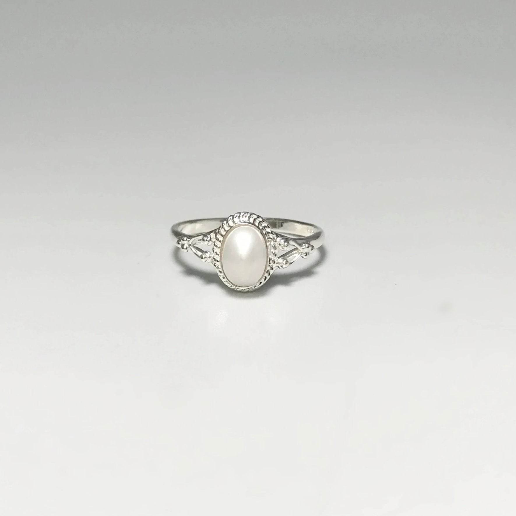 Freshwater Pearl Ring - Rocks and Gems Canada