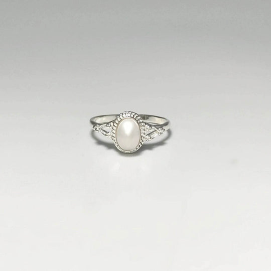 Freshwater Pearl Ring - Rocks and Gems Canada