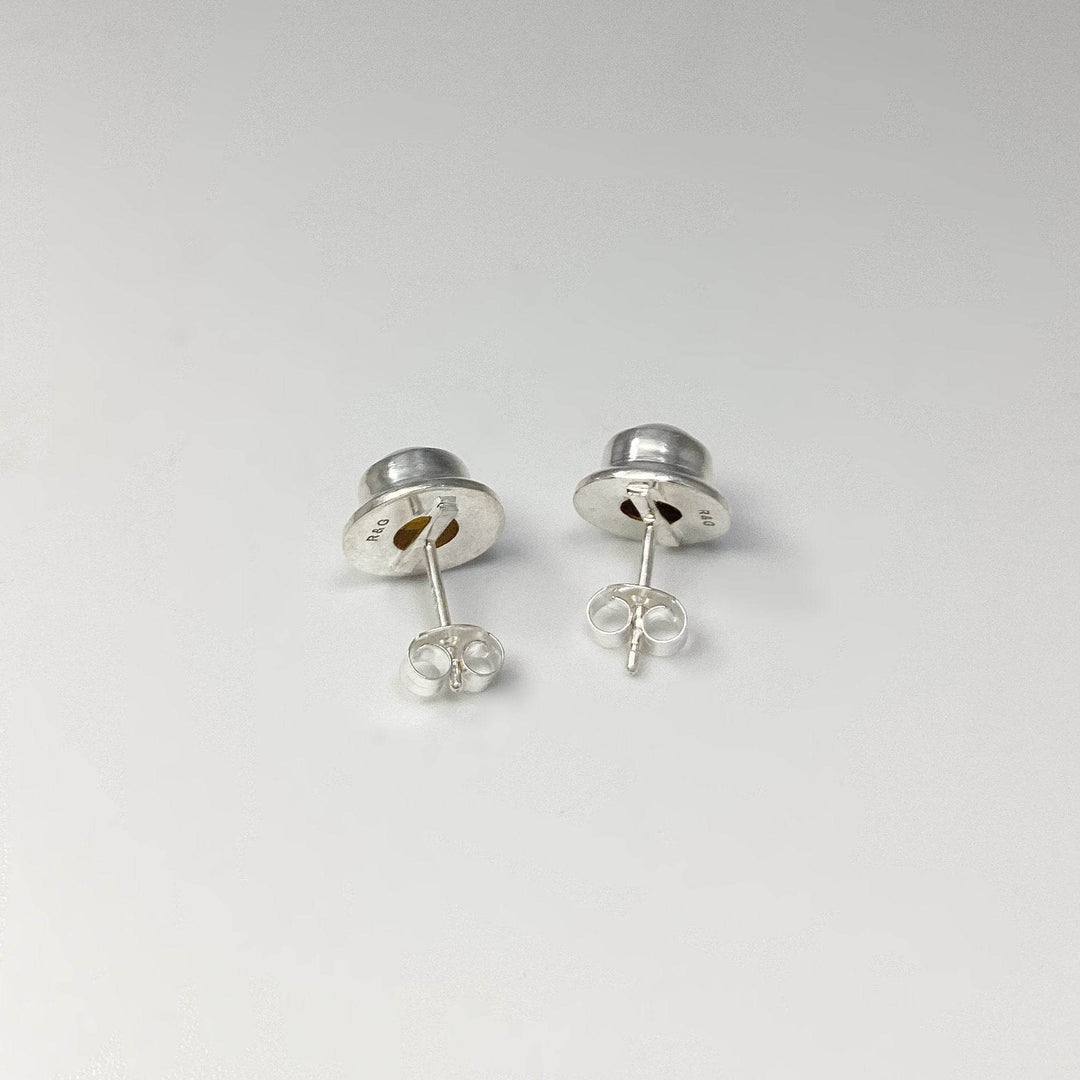 Pearl Stud Earrings - Rocks and Gems Canada