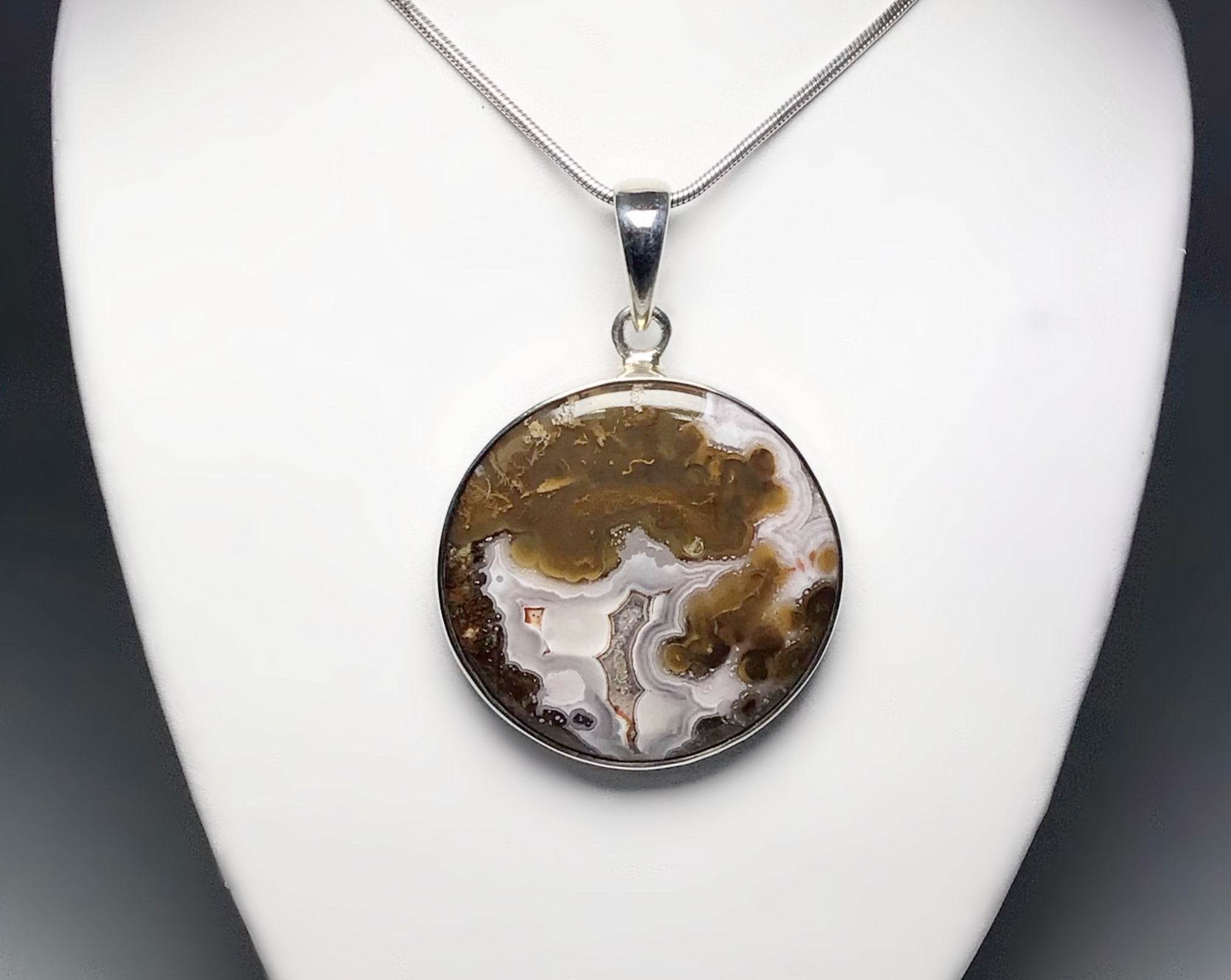 Laguna Agate - Rocks and Gems Canada