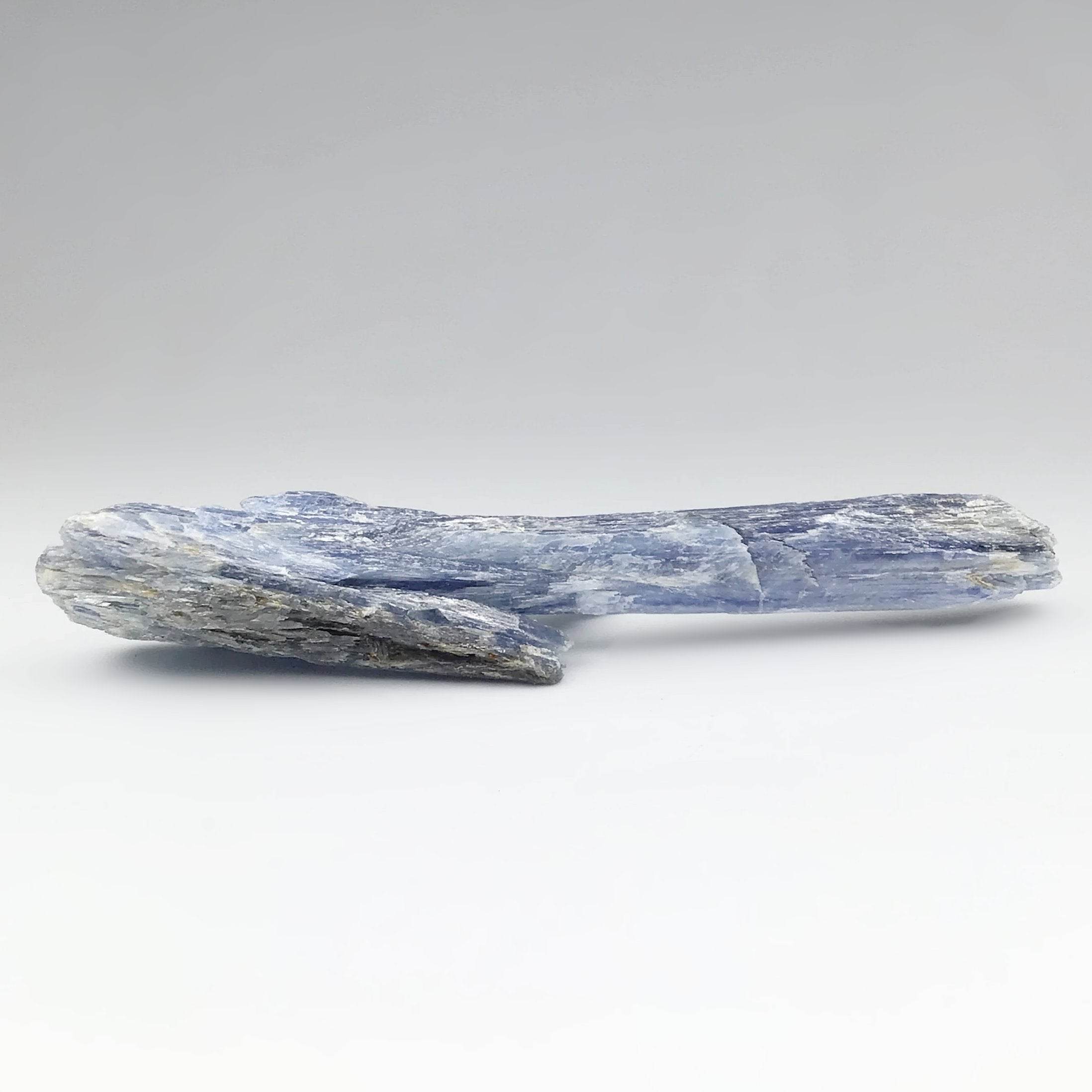 Kyanite - Rocks and Gems Canada