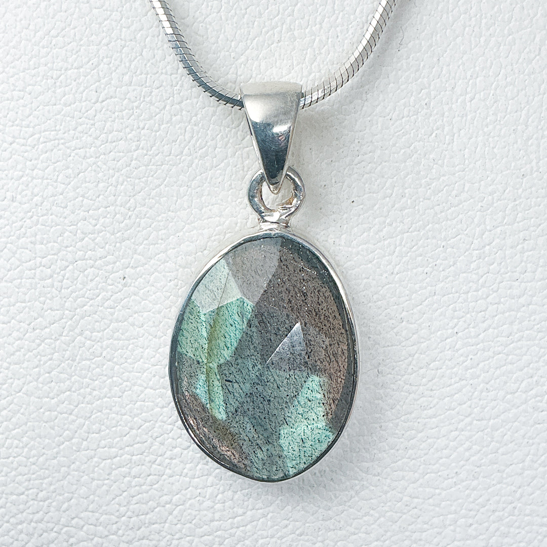 Labradorite Pendant - Rocks and Gems Canada