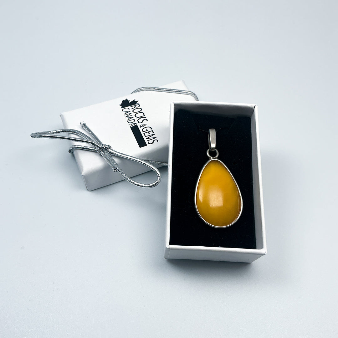 Butterscotch Amber Pendant