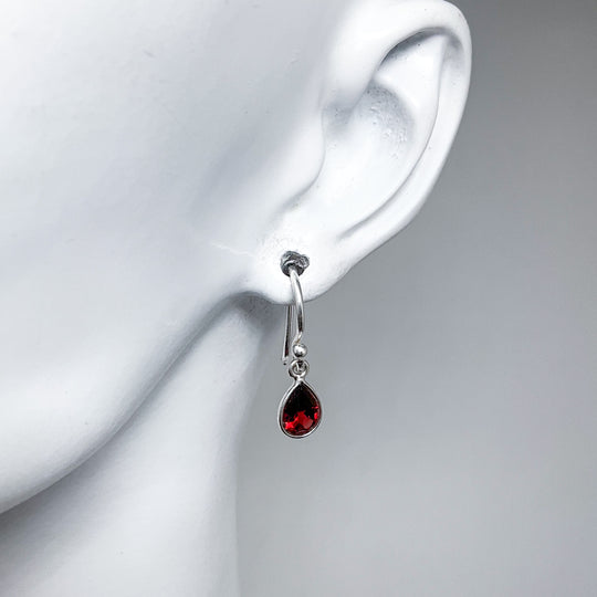 Garnet Pendant and Earrings Set - Rocks and Gems Canada