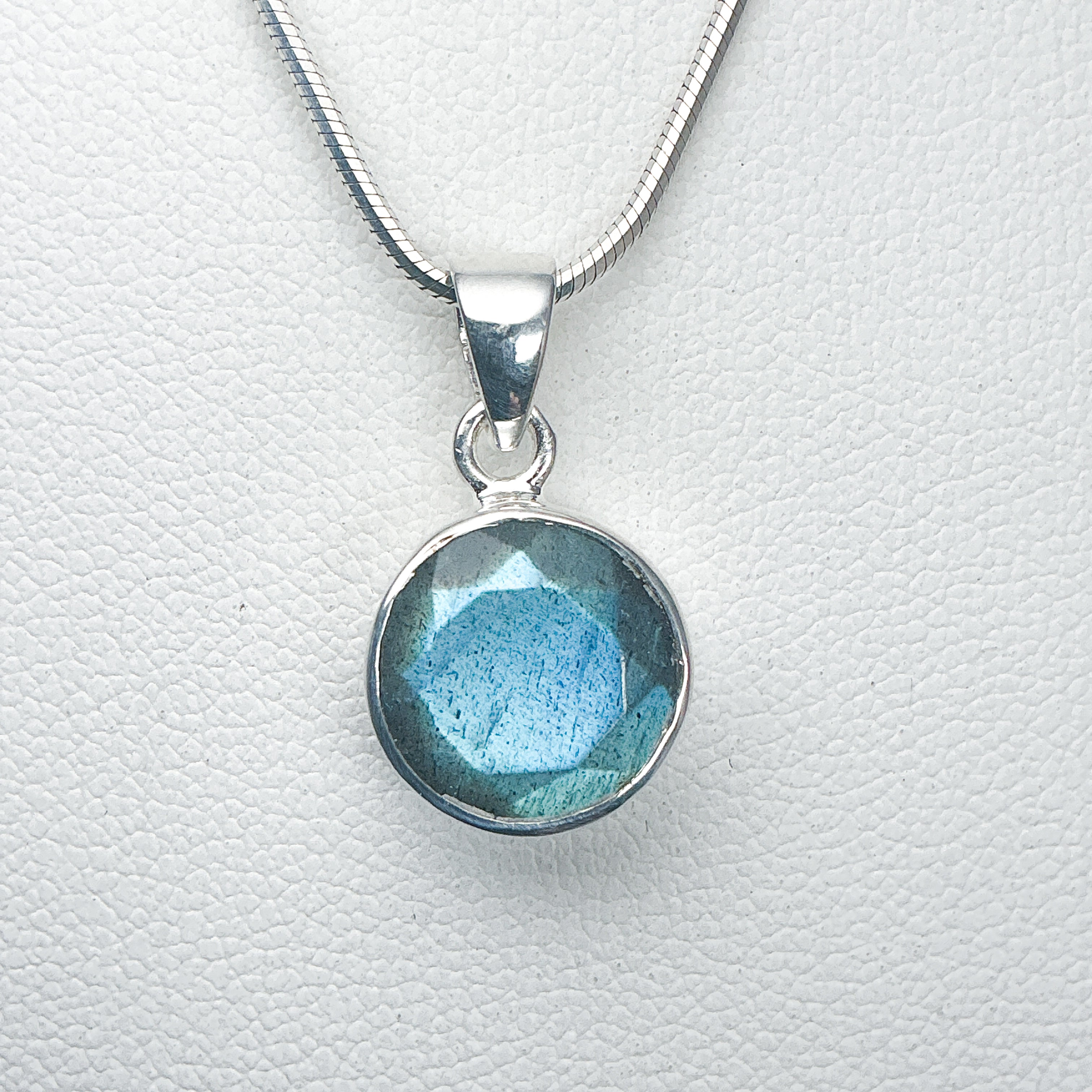 Labradorite Pendant - Rocks and Gems Canada