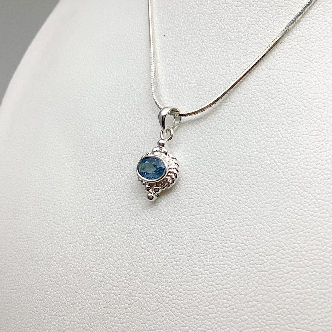 Aquamarine Pendant - Rocks and Gems Canada