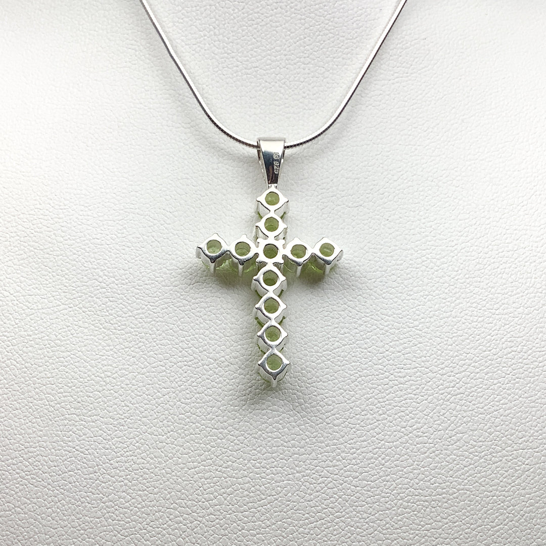 Peridot Pendant - Rocks and Gems Canada