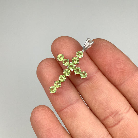 Peridot Pendant - Rocks and Gems Canada