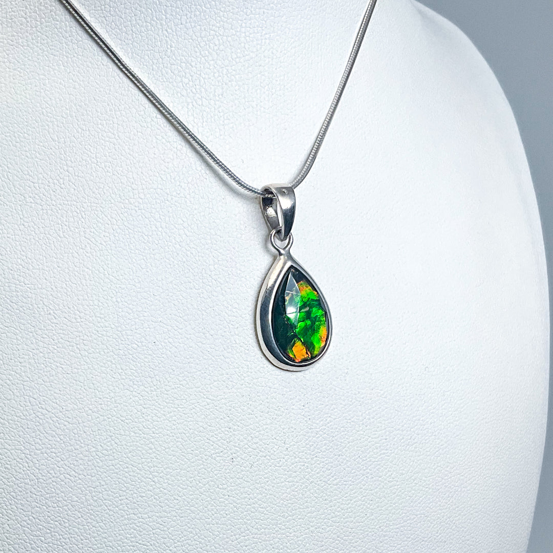 Alberta Ammolite Pendant