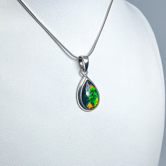 Alberta Ammolite Pendant