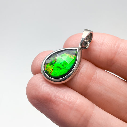 Alberta Ammolite Pendant