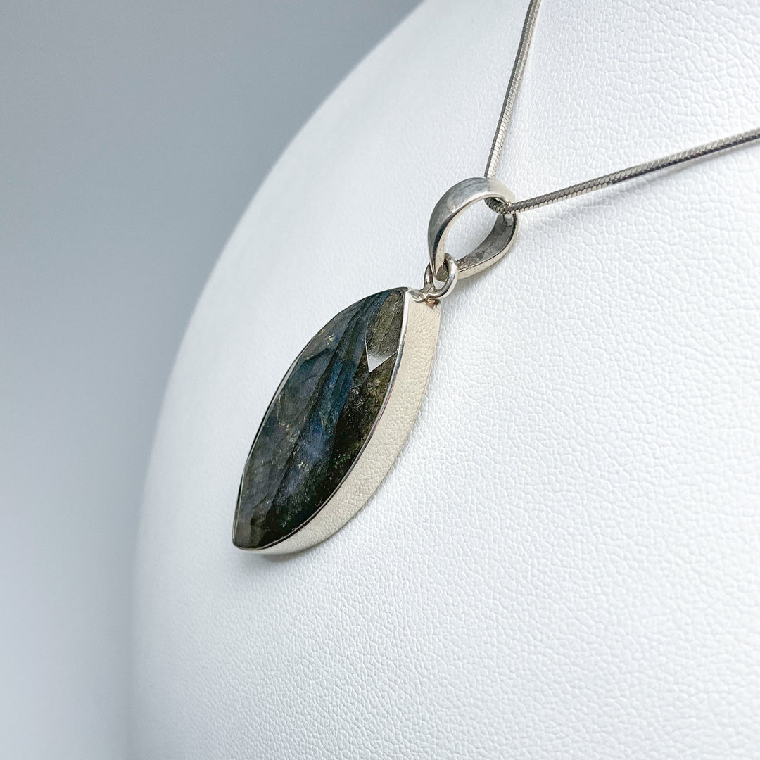 Labradorite Pendant