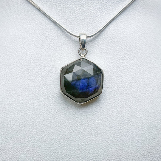 Labradorite Pendant