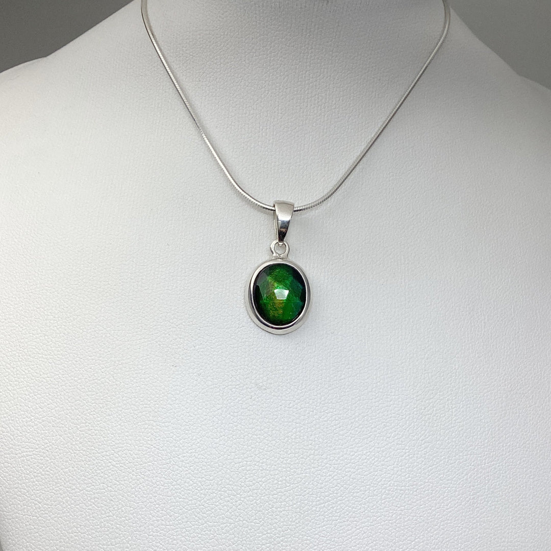 Alberta Ammolite Pendant - Rocks and Gems Canada