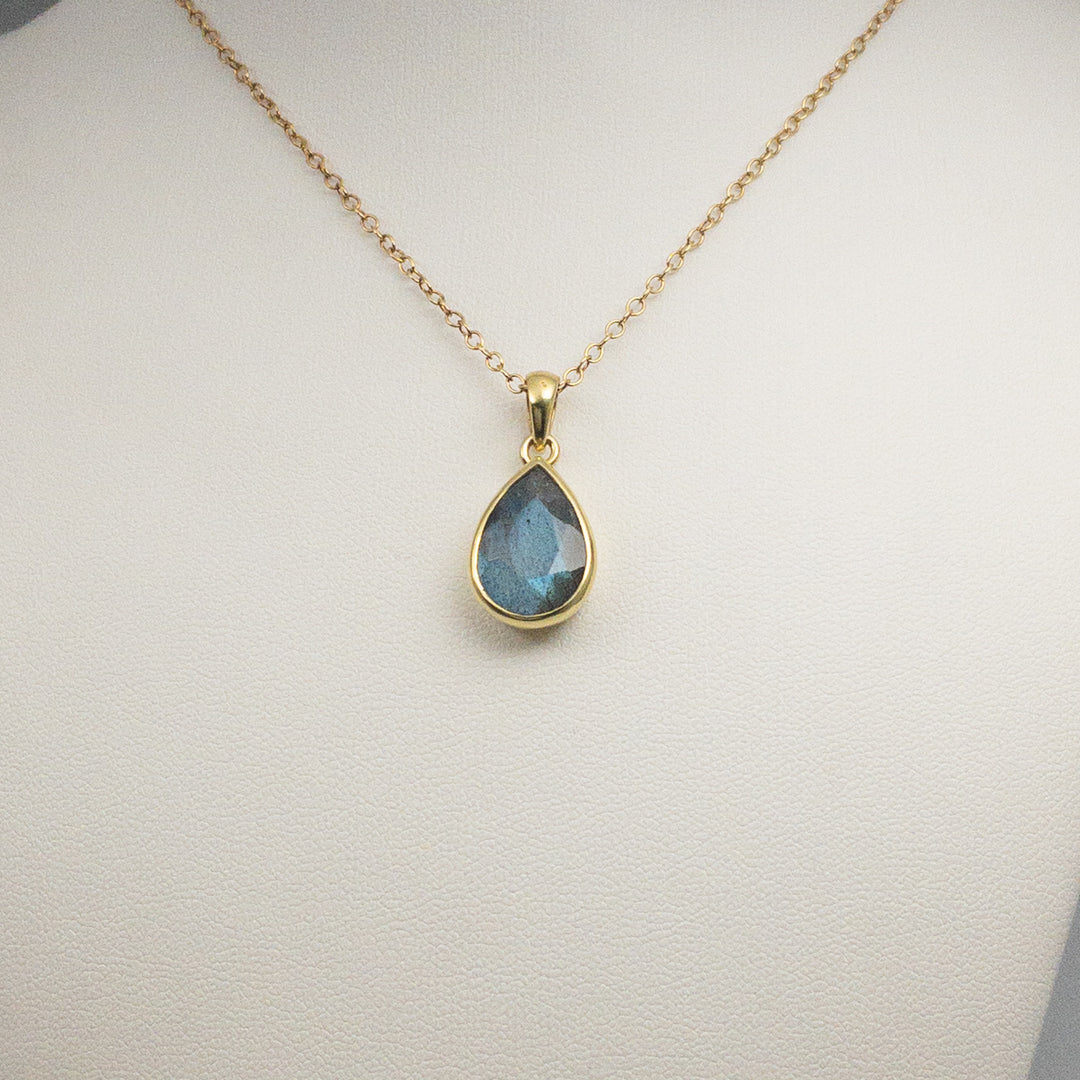 Labradorite Gold Finish Pendant - Rocks and Gems Canada