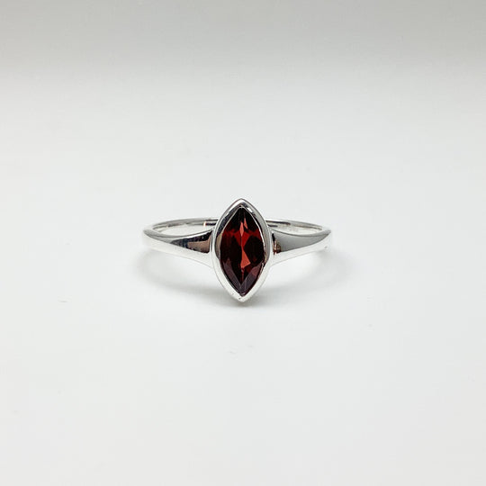 Garnet Ring - Rocks and Gems Canada