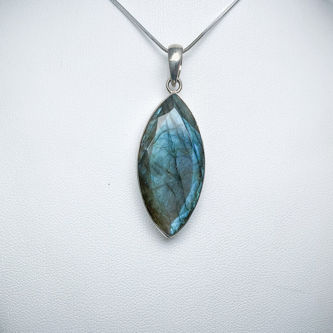 Labradorite Pendant