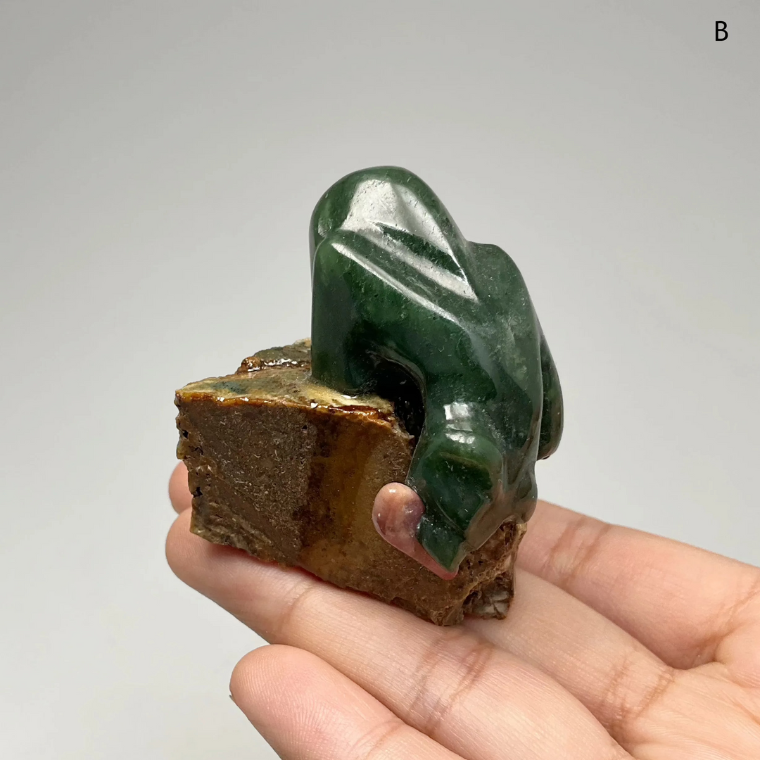 BC Jade Bear Carving with Rhodonite Fish on Natural Agate Base - Rocks and Gems Canada