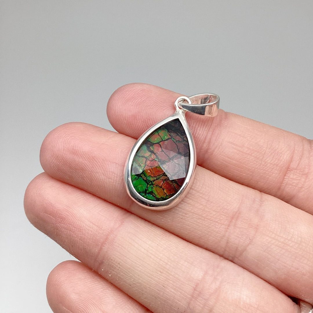 Alberta Ammolite Pendant - Rocks and Gems Canada