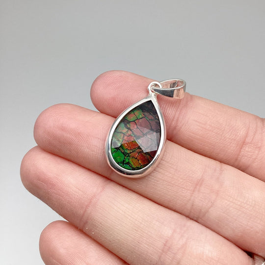 Alberta Ammolite Pendant - Rocks and Gems Canada