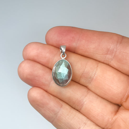 Labradorite Pendant - Rocks and Gems Canada