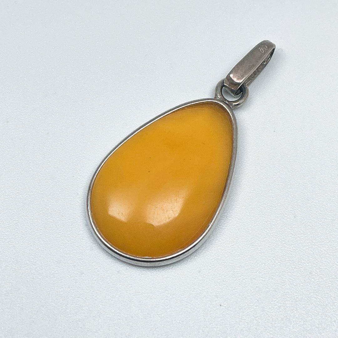Butterscotch Amber Pendant