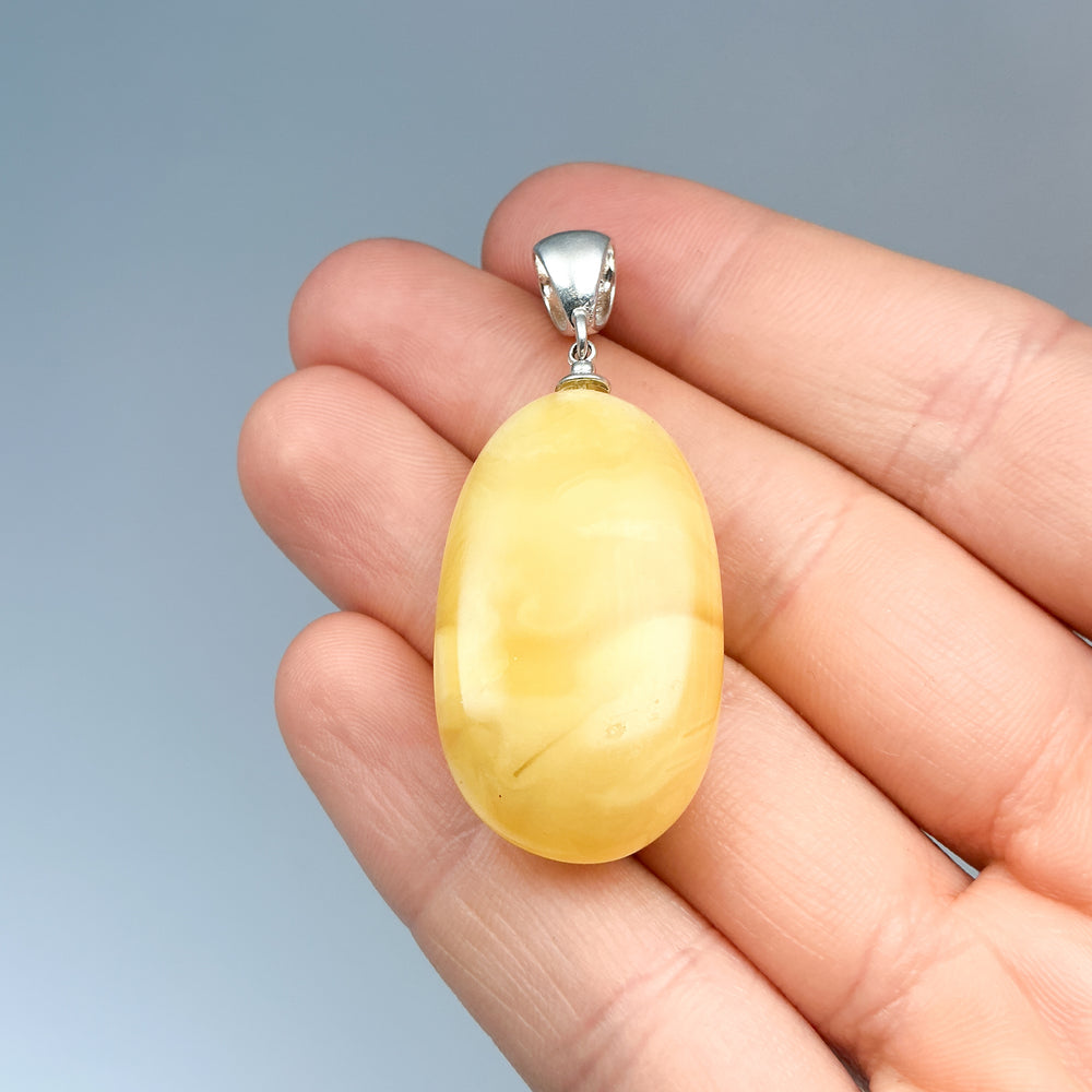 Butterscotch Amber Pendant