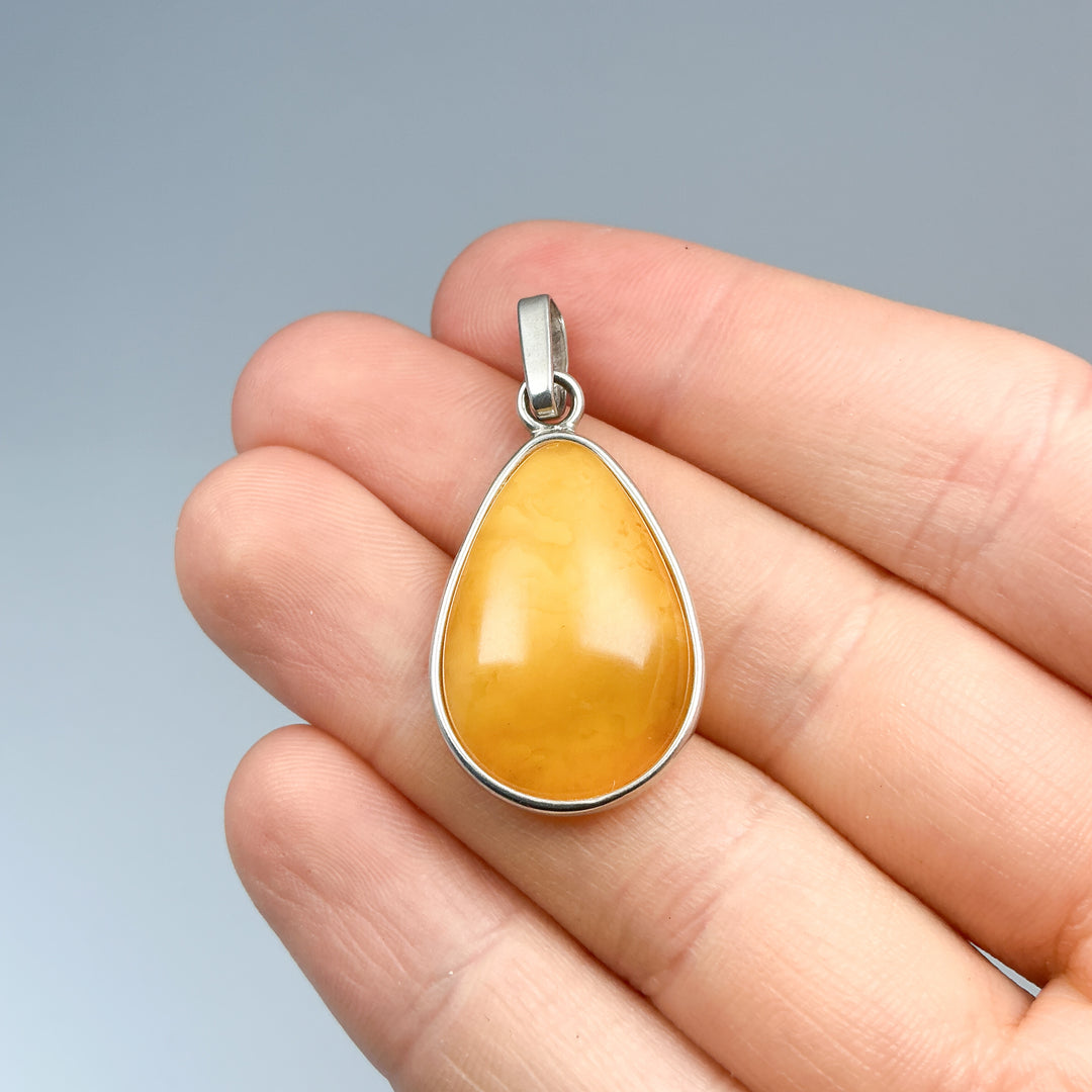 Butterscotch Amber Pendant