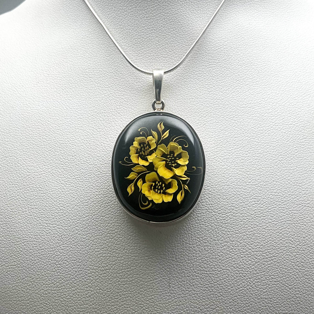 Amber Cameo Pendant-Rocks and Gems Canada