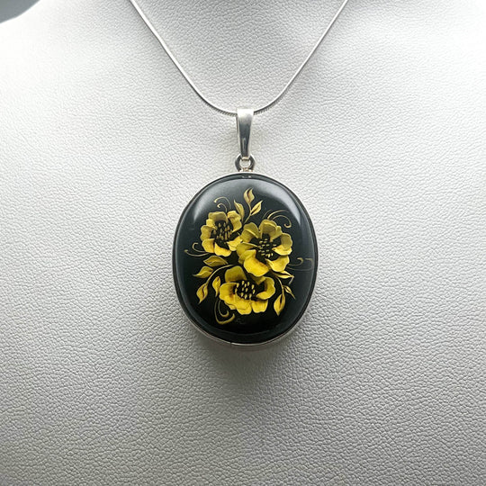 Amber Cameo Pendant-Rocks and Gems Canada