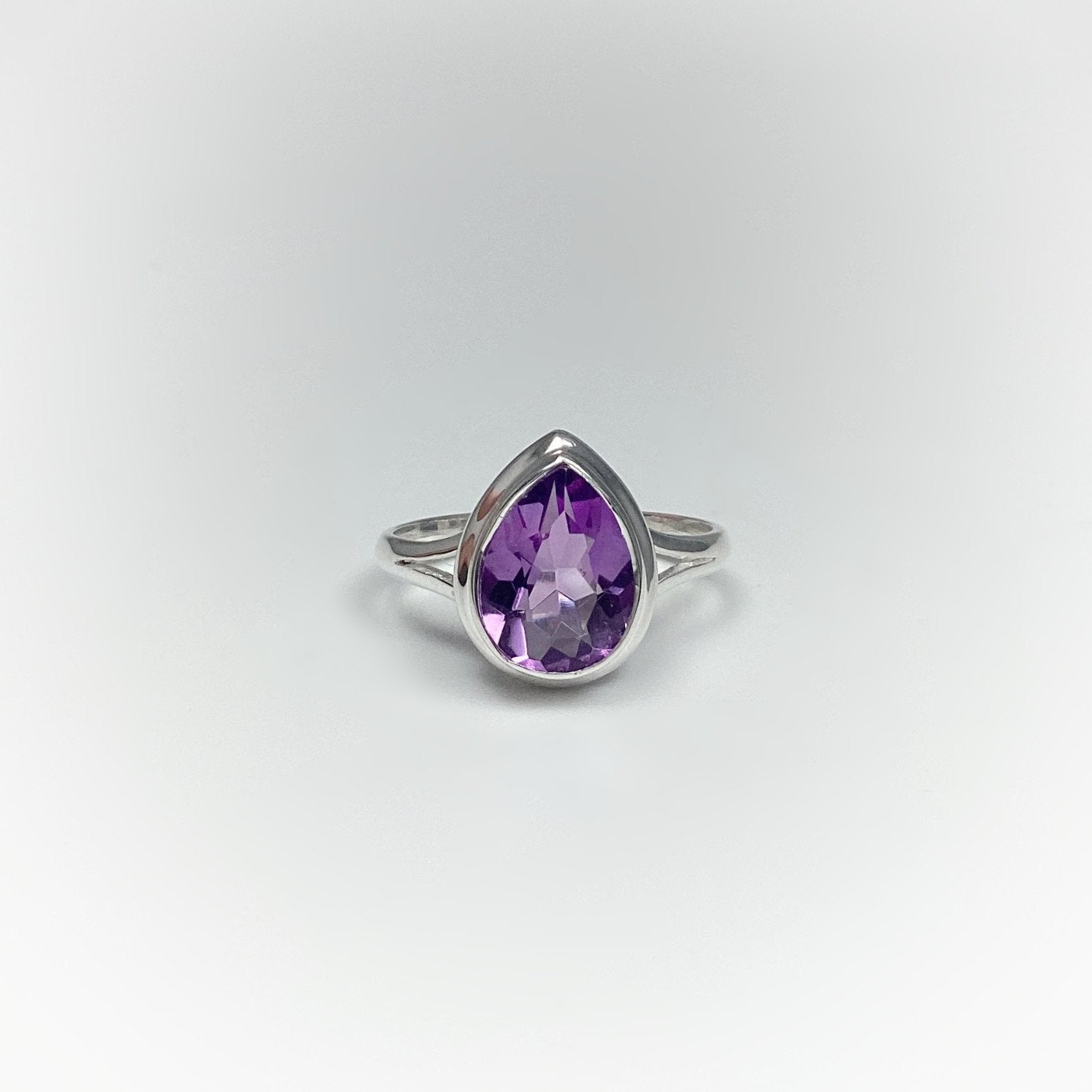 Amethyst Ring - Rocks and Gems Canada