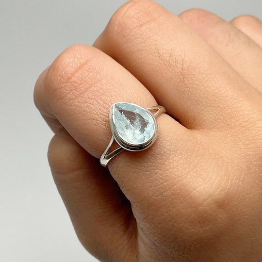 Aquamarine Ring - Rocks and Gems Canada