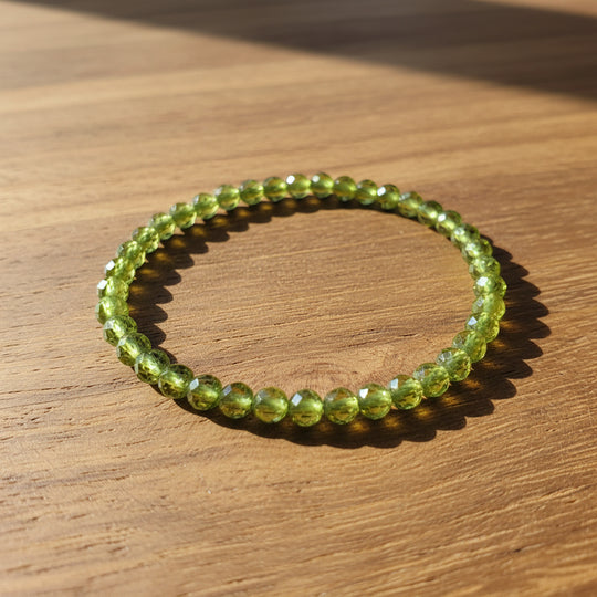 Peridot Faceted Beaded Bracelet - Rocks and Gems Canada