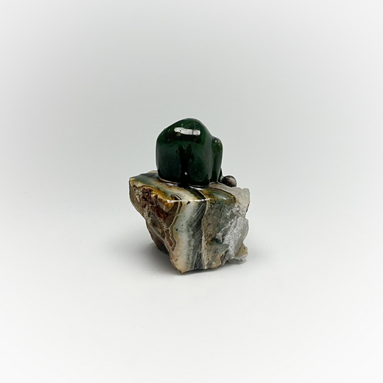 BC Jade Bear Carving with Rhodonite Fish on Natural Agate Base - Rocks and Gems Canada