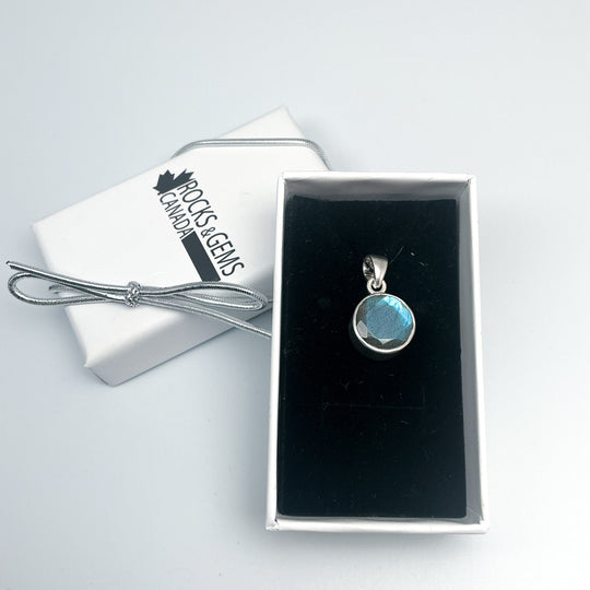 Labradorite Pendant - Rocks and Gems Canada
