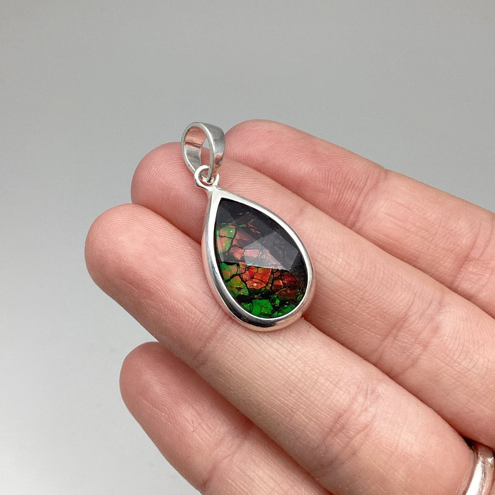Alberta Ammolite Pendant - Rocks and Gems Canada