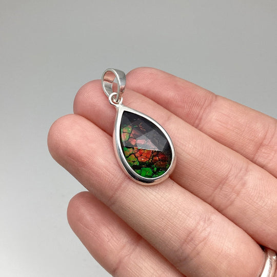 Alberta Ammolite Pendant - Rocks and Gems Canada