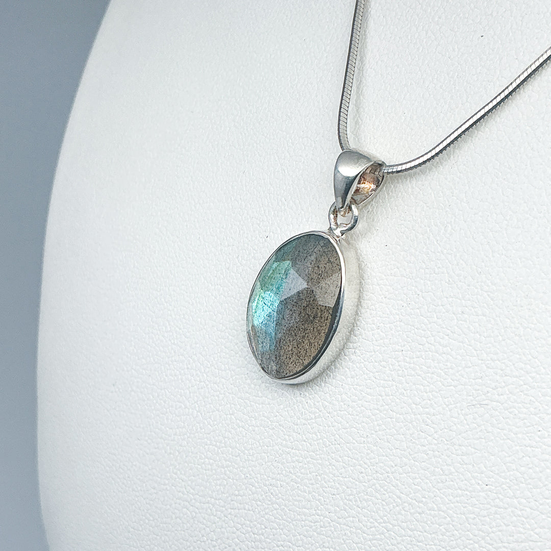 Labradorite Pendant - Rocks and Gems Canada