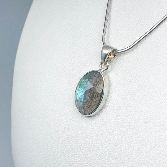Labradorite Pendant - Rocks and Gems Canada