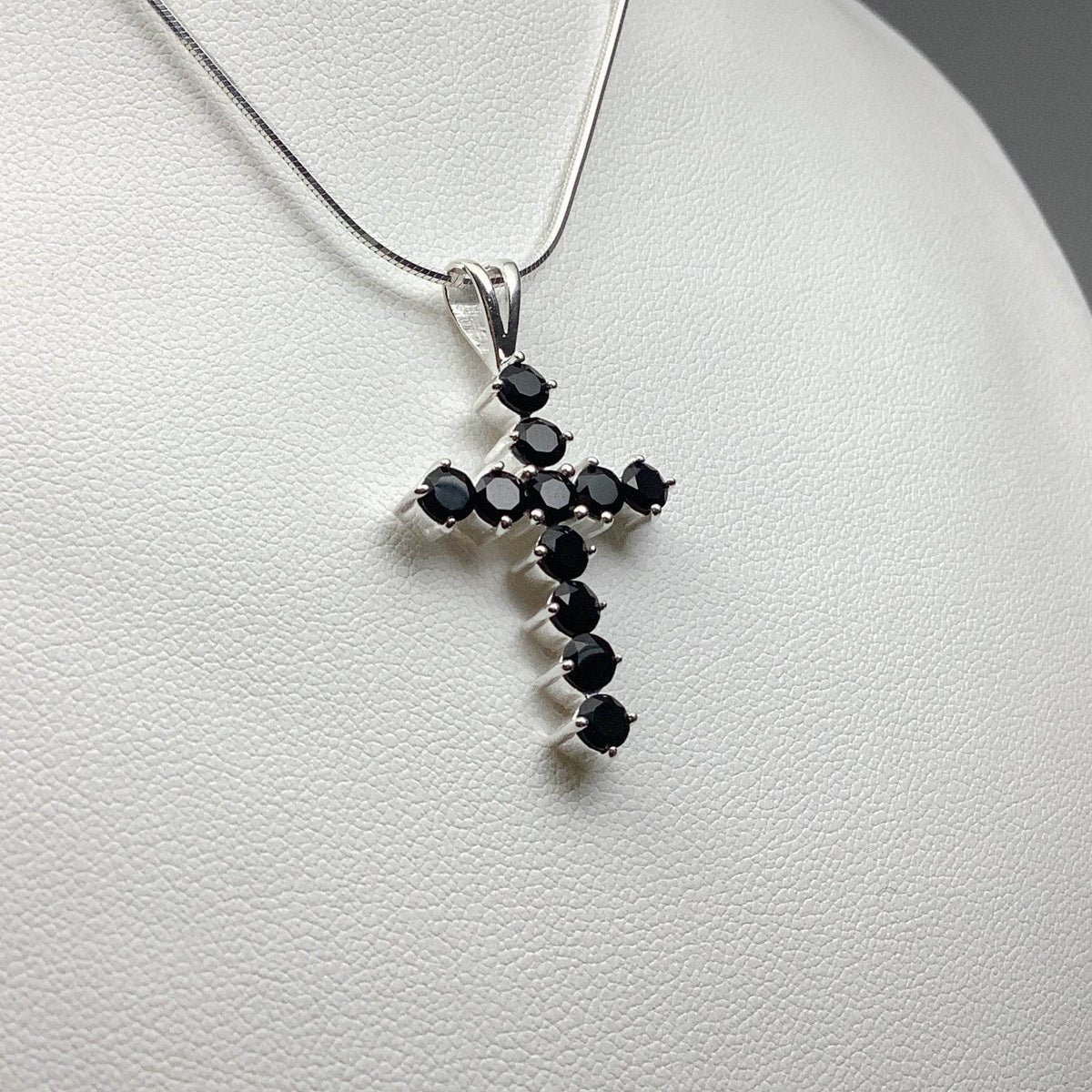 Black Onyx Pendant-Rocks and Gems Canada