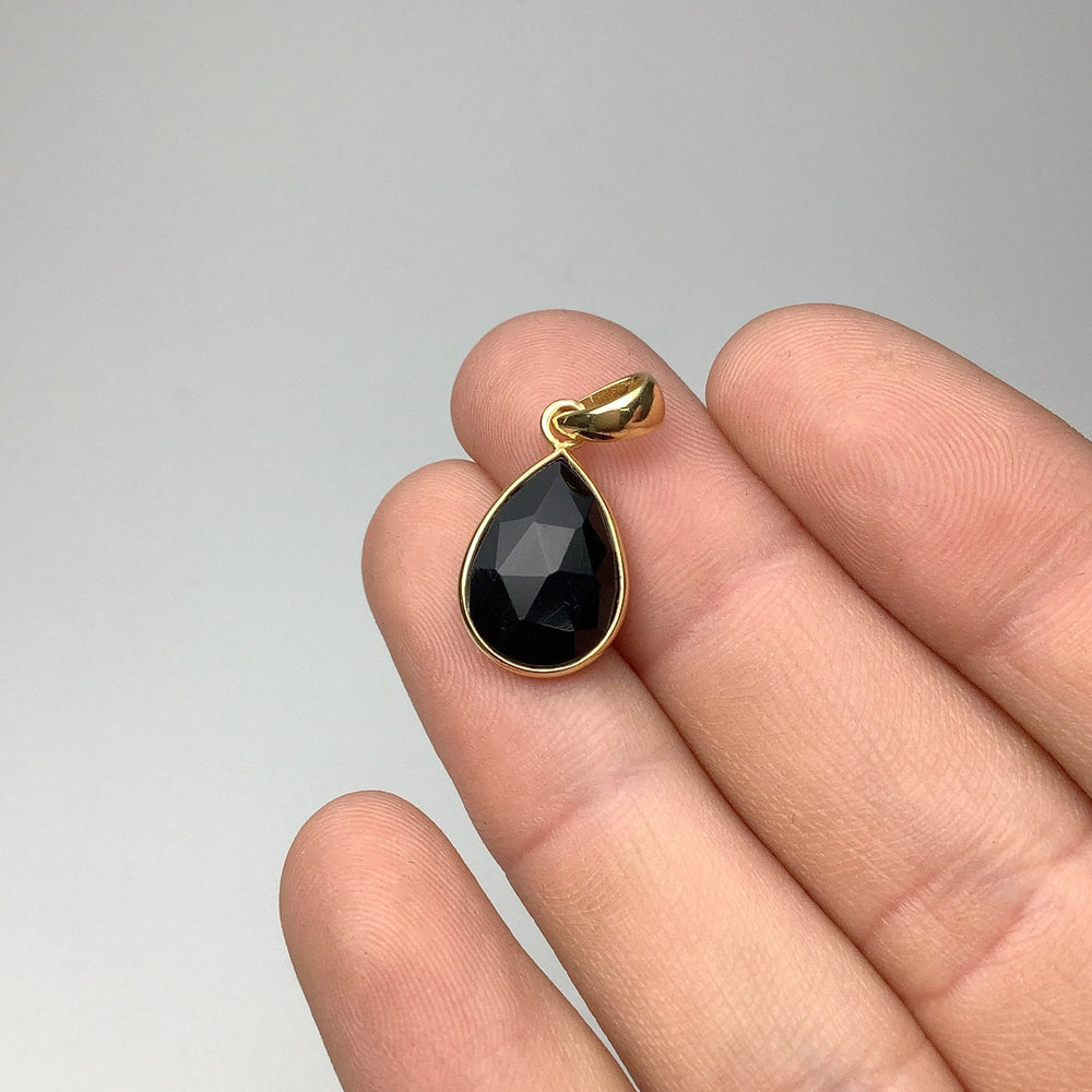 Black Onyx Gold Finish Pendant - Rocks and Gems Canada