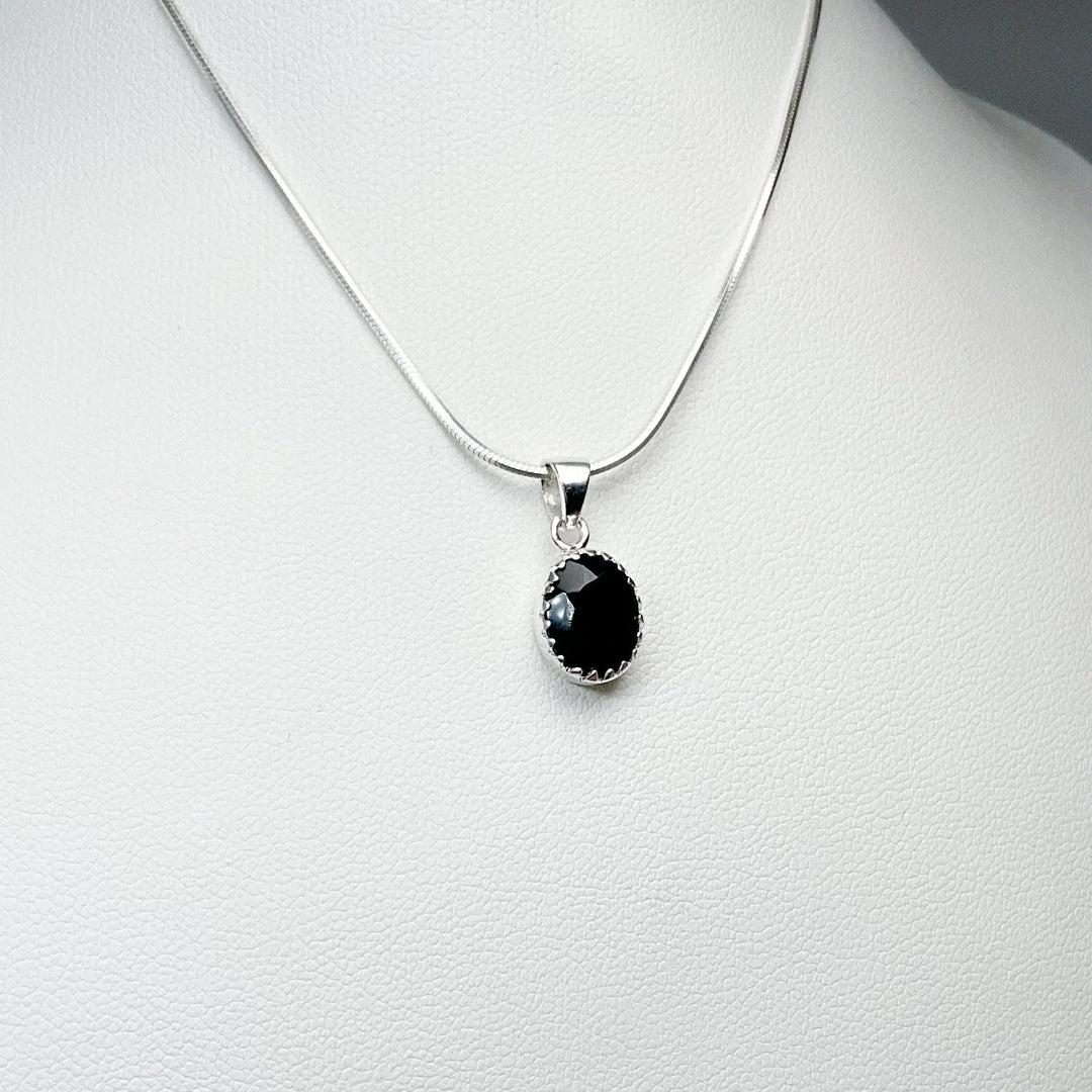 Black Onyx Pendant - Rocks and Gems Canada