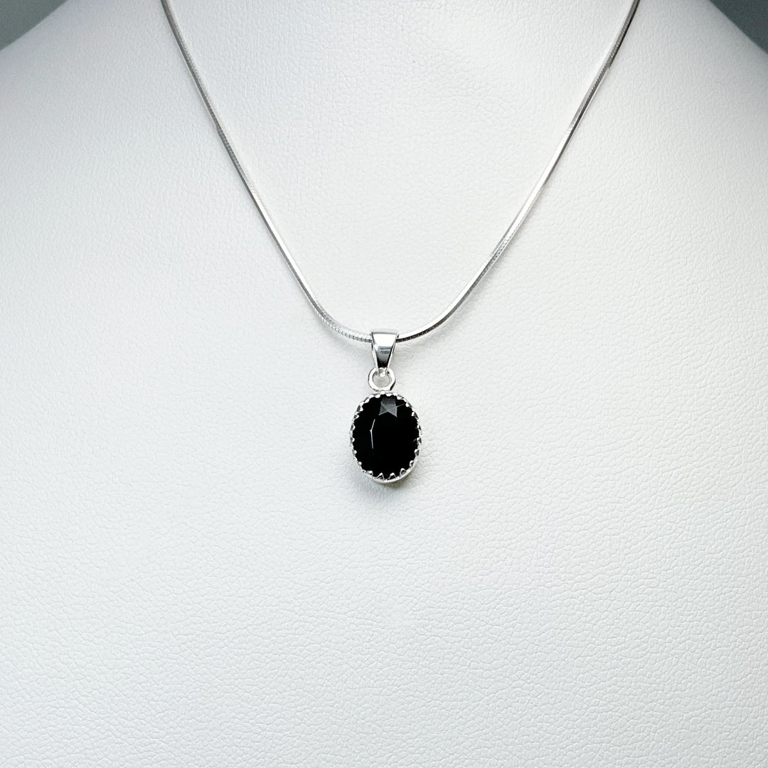 Black Onyx Pendant - Rocks and Gems Canada